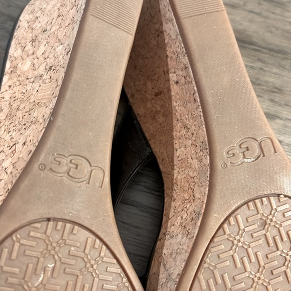 [Ugg] Australia Natassia Black Patent Leather Comfort Slip-On Wedges Women’s 10 - Picture 8 of 12